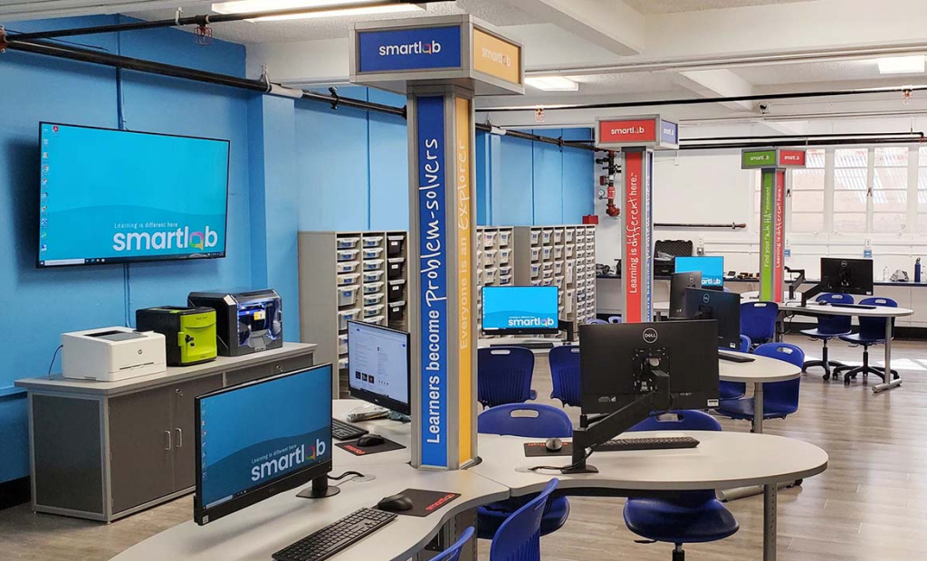 smart-lab-learning-classroom-with-collaborative-workspaces.